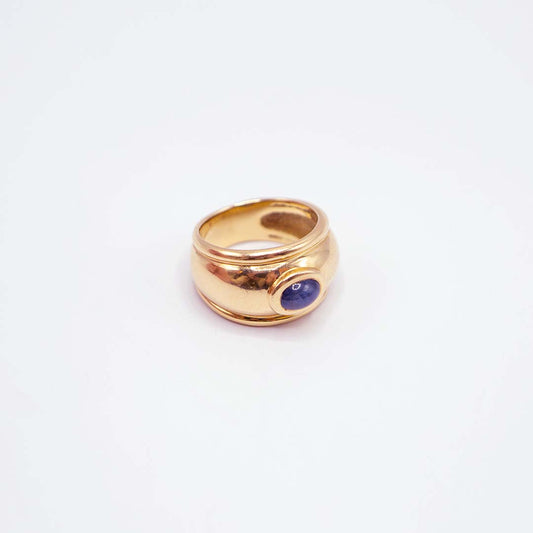 Sapphire gold ring